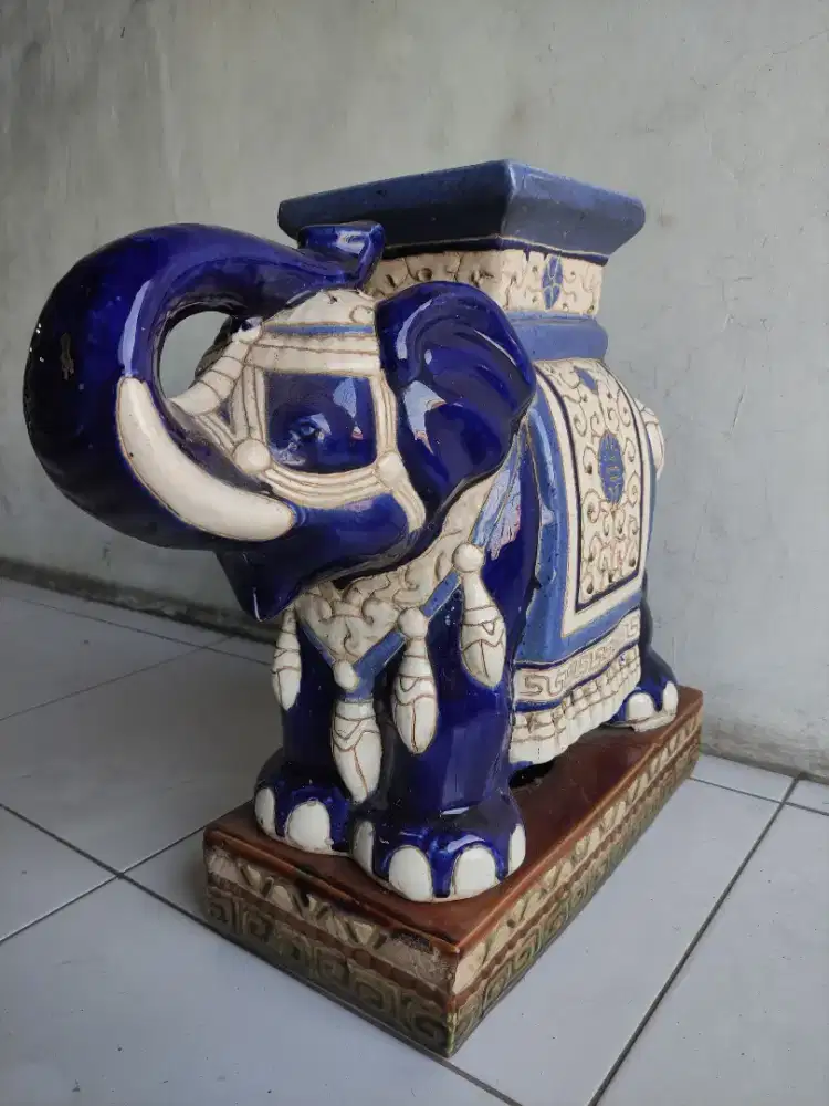 KERAMIK PATUNG GAJAH ANTIK (asli keramik cina)