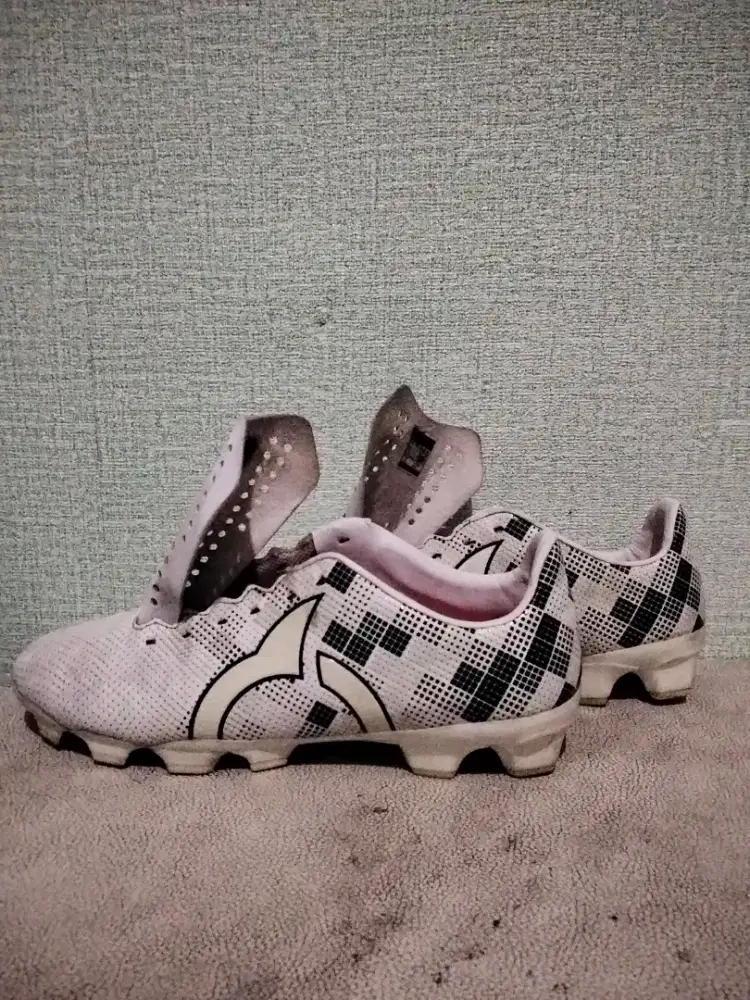 Sepatu Oryltuseight Size 41