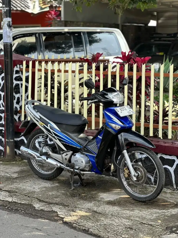 Supra x 125 / wave pajak isi warna biru putih mulus original plat d