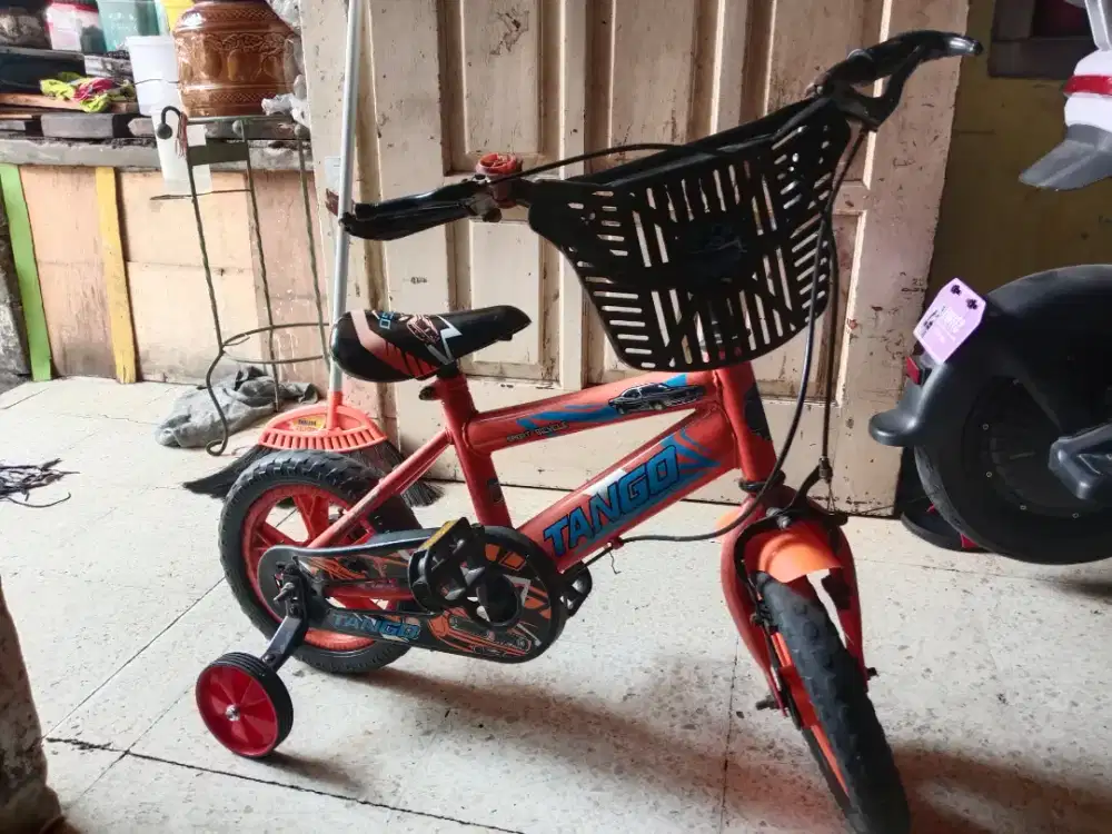 Sepeda anak uk 12