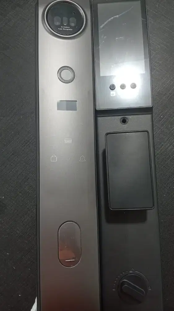 Kunci pintar / Smart door lock
