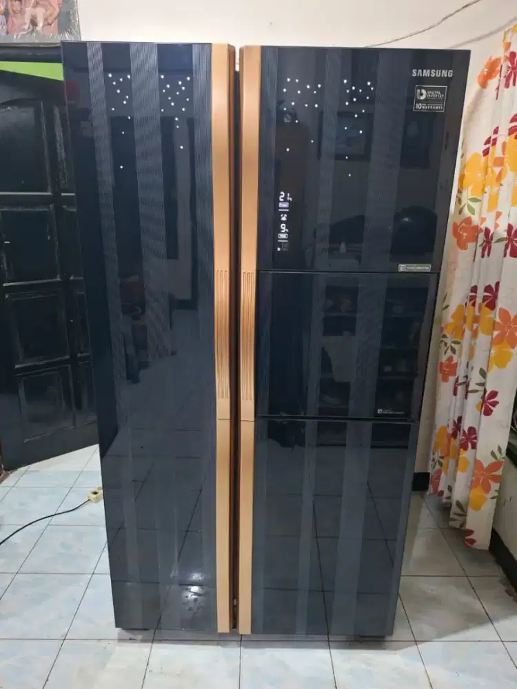 Kulkas SBS Samsung inverter