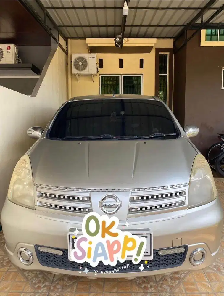 GRAND LIVINA XV AT 1.5 2008