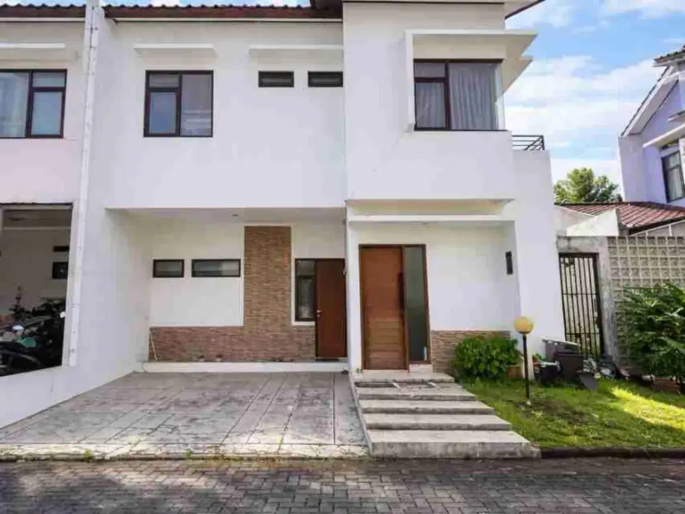 Rumah cantik Cirendeu akses strategis dan mudah ke MRT
