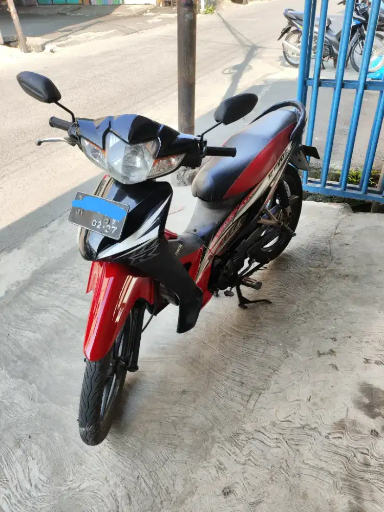 Honda Revo 2012 warna merah