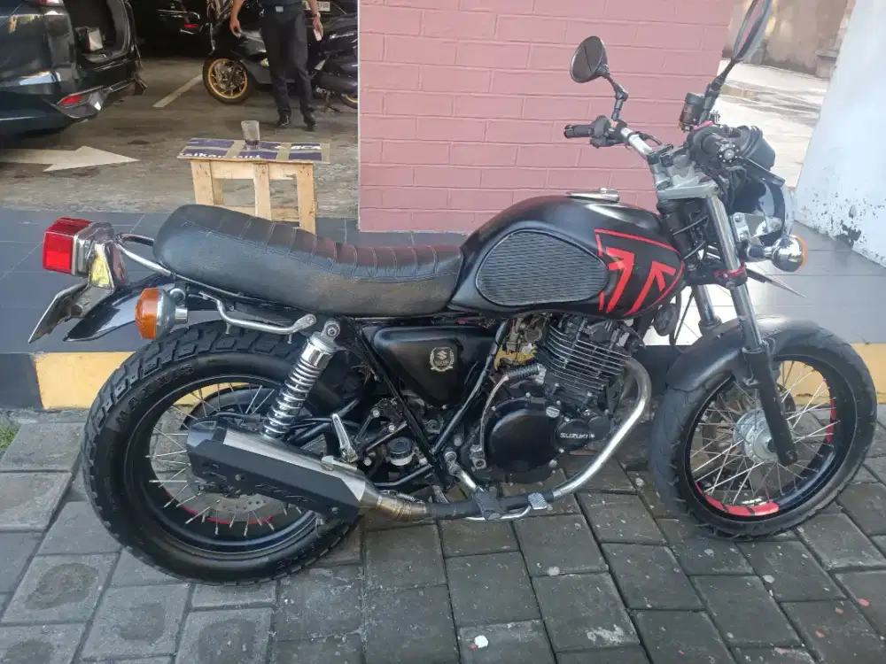 Suzuki thander 250cc th 2001