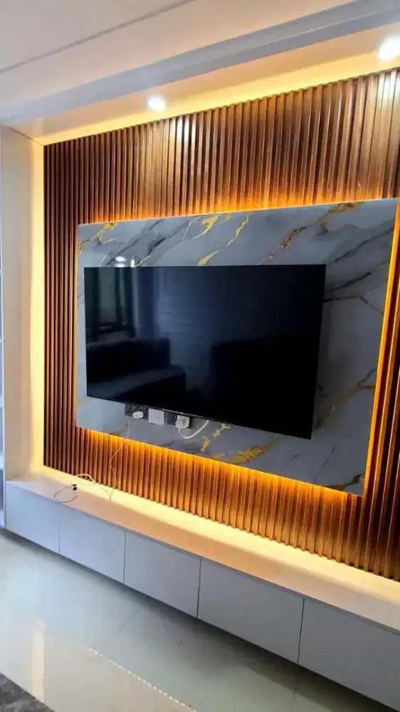 Backdrop TV bisa custom