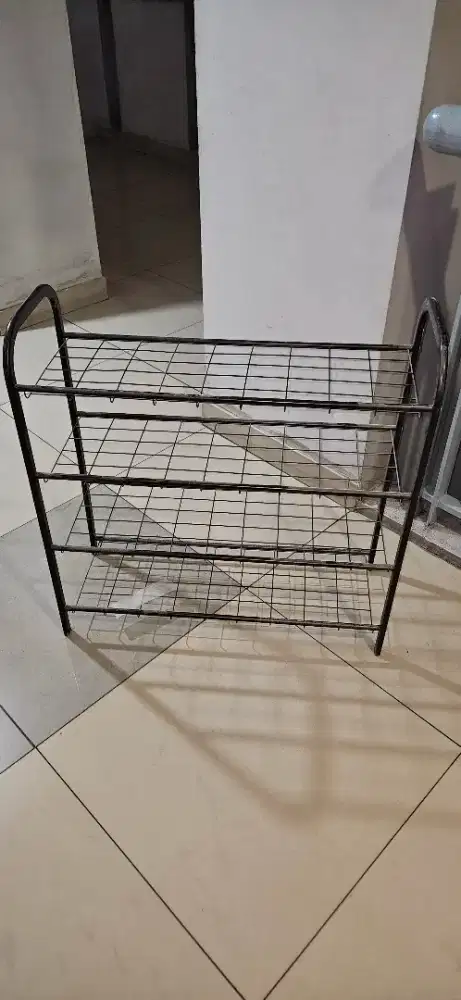 Rak sepatu / rak sendal 4 susun