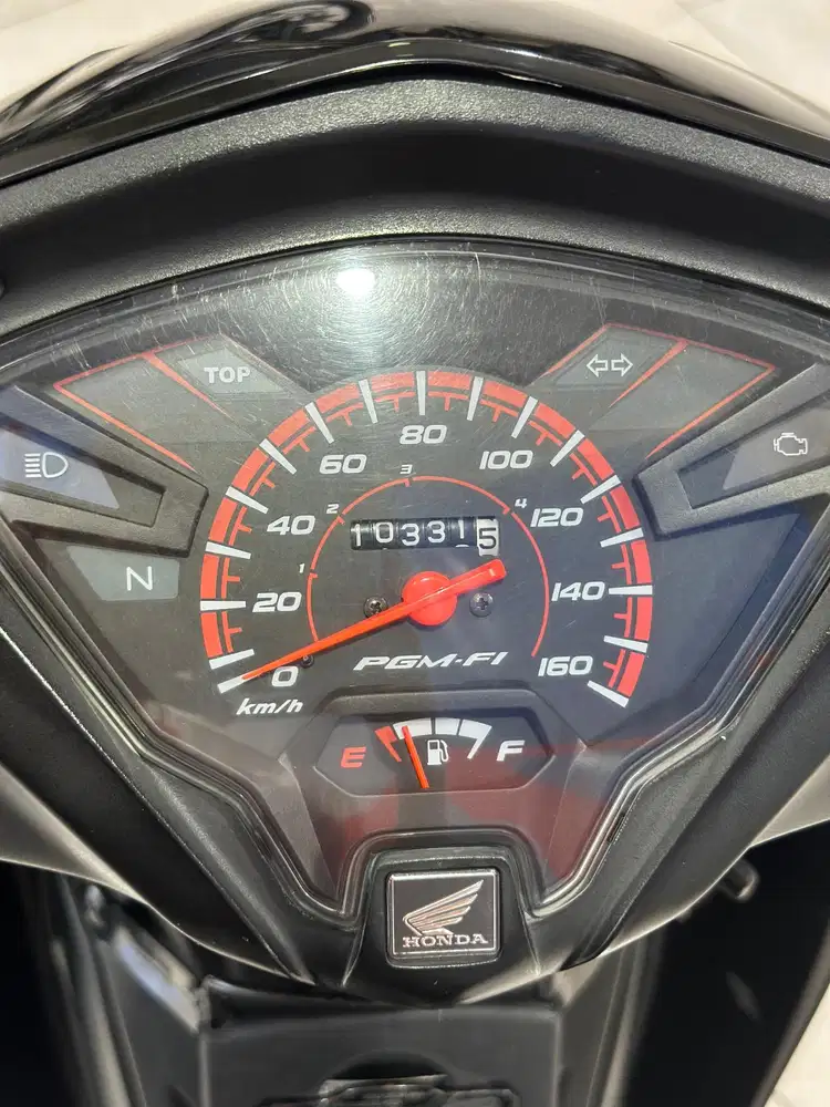 Honda Revo Fit Fi 110cc Th 2023 Km 10Rb Anugerah Motor Pucang