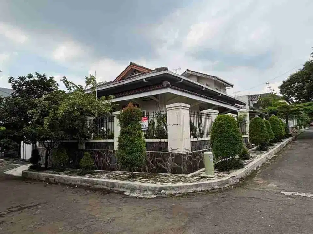 DIJUAL – Rumah Siap Huni di Komplek Megapolitan Cinere