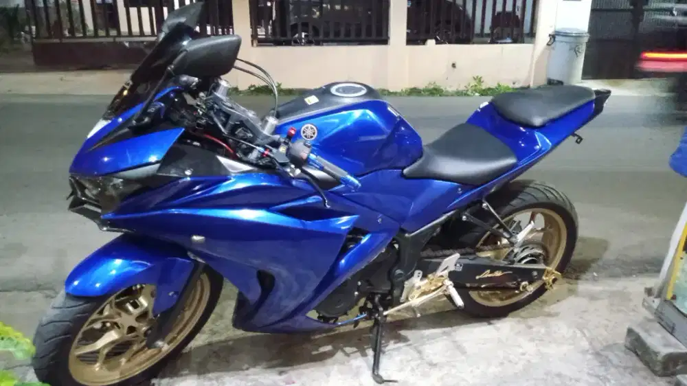 Di jual cepat motor R25 , jual apa adanya