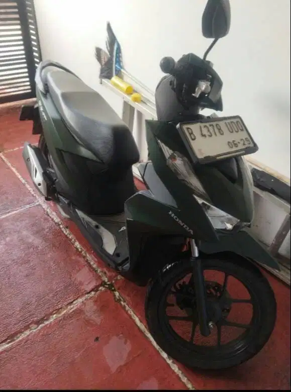 Honda New Beat Deluxe CBS ISS