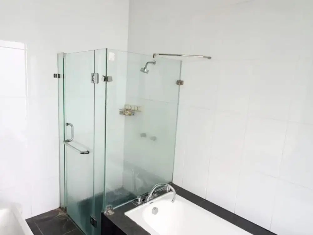 Jual Rumah Cluster elite Pulomas Residence, Jakarta Timur, Hadap Utara, Nego, Bebas Banjir