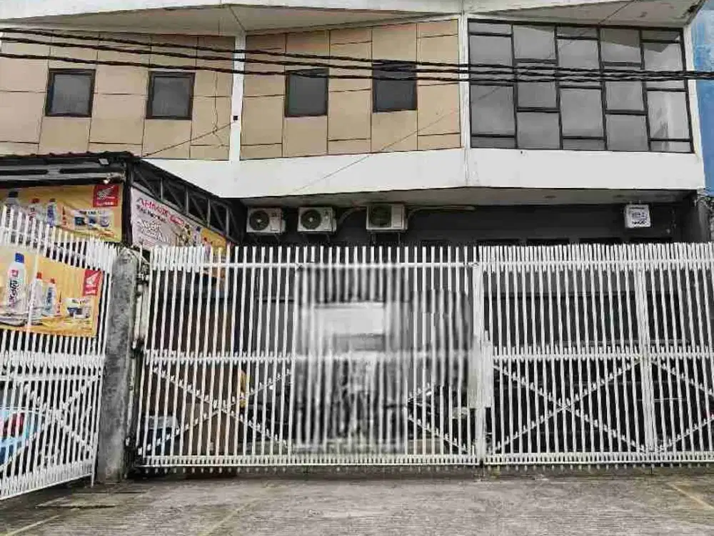 Disewakan Ruko Gandeng siap Pakai 3.5 Lantai di Jalan Raya Bekasi , Cakung Jakarta timur