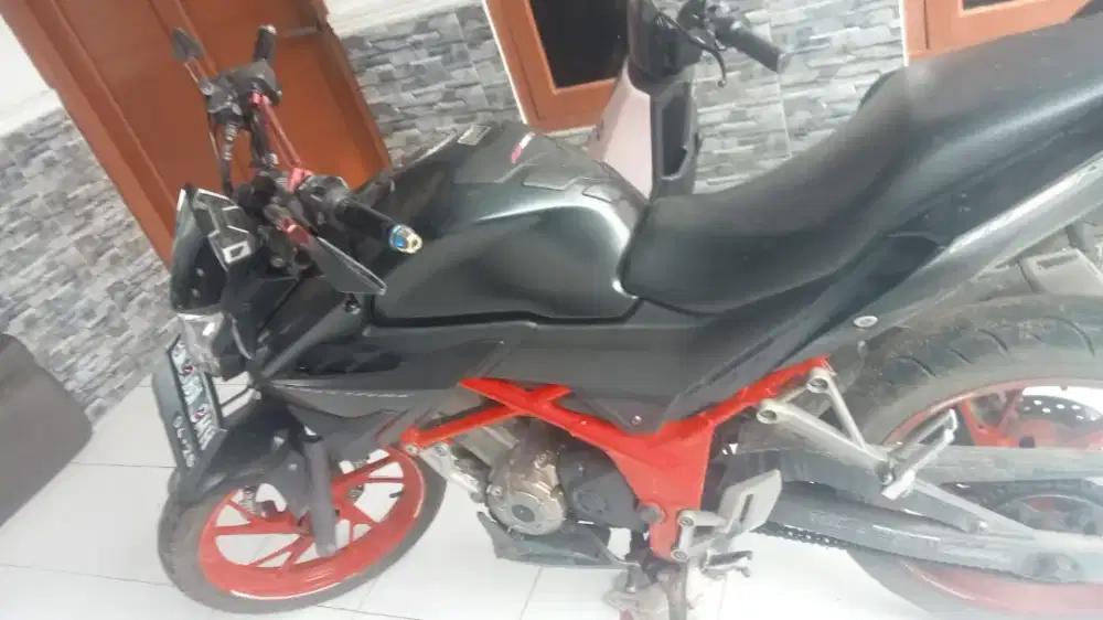 Di jual honda CB 150 R