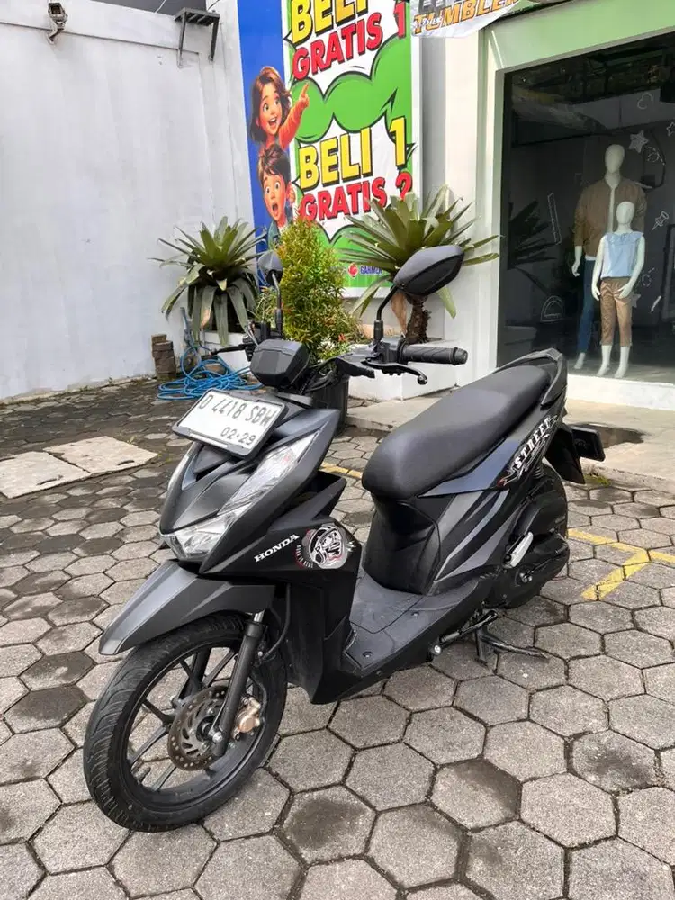 Honda beat street 2024 mulus