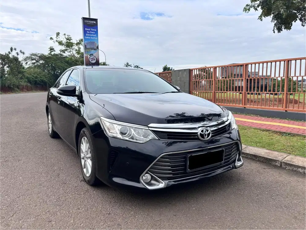 Toyota Camry 2015 Bensin