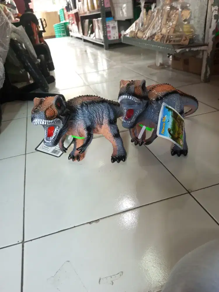 Mainan Anak Dinosaur Karet Musik