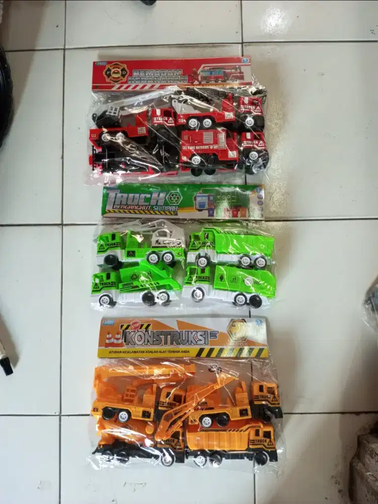 Mainan Anak Truk Konstruksi isi 4