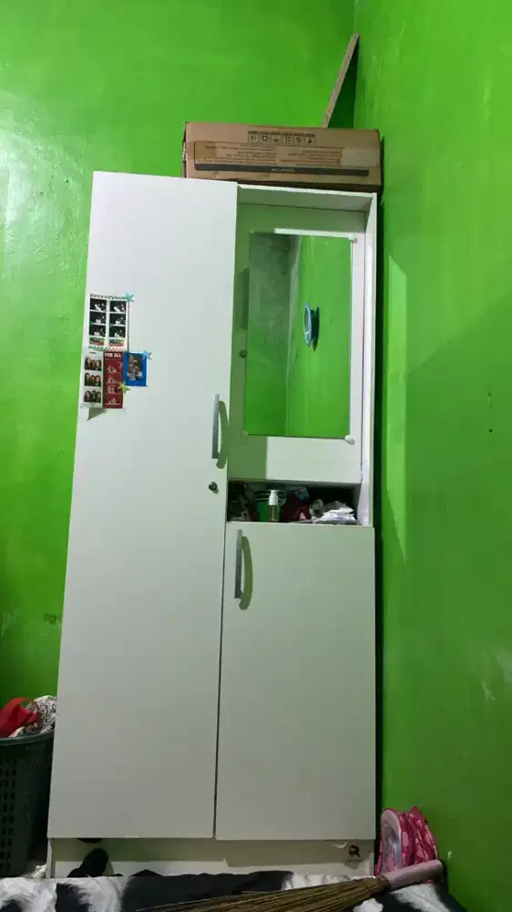 Jual lemari pakaian bekas
