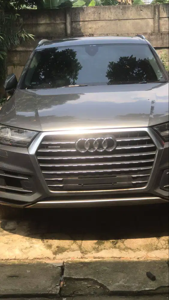Audi Q7 2016 – 1 Tangan dari Baru, Siap Pakai!