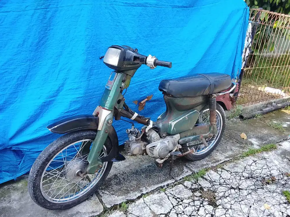 Honda c700 asli warna hijau