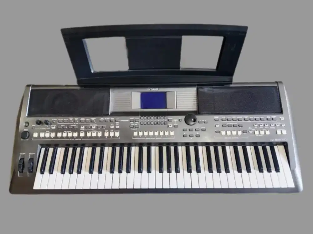 YAMAHA PSR S 670 mulus normal