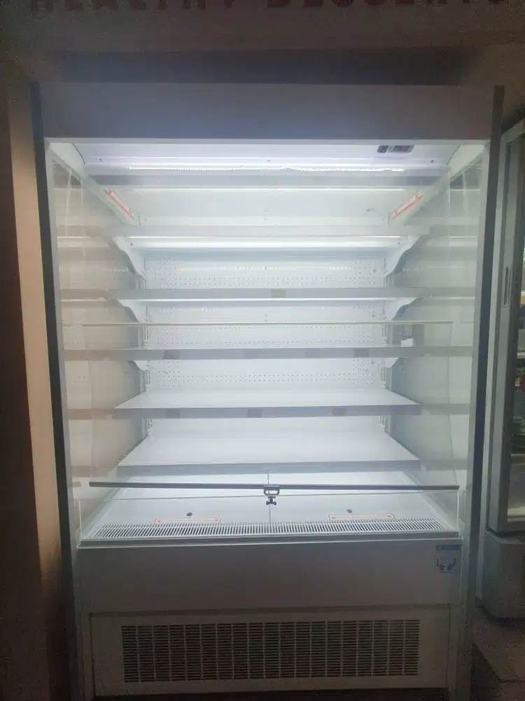 Chiller SandenChiller Display Sanden Bekas Like New – Cocok untuk F&B