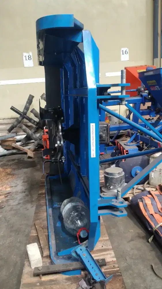 Implement slasher/potong tunggak tanaman tebu