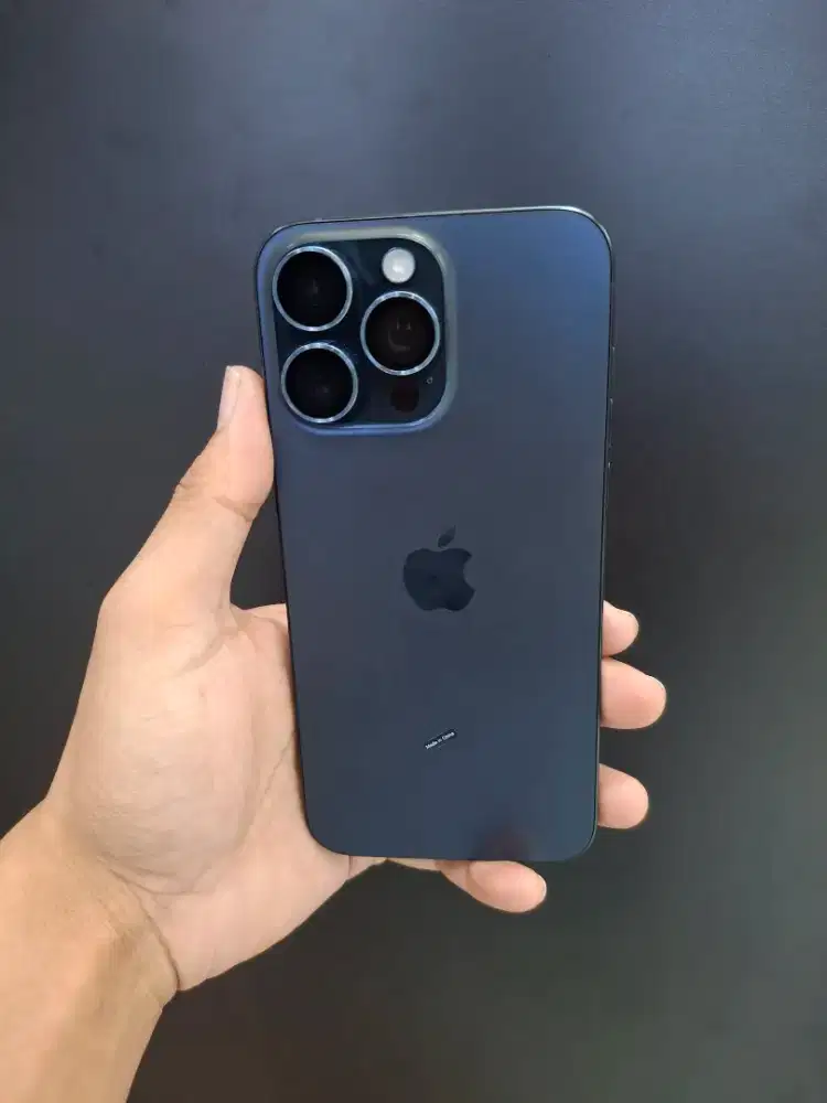 Iphone 15 pro max 256 like new