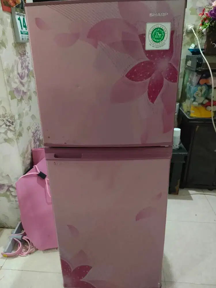 Kulkas 2 pintu sharp siap pakai