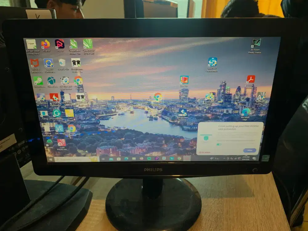 Monitor Philips 17inch Second no minus