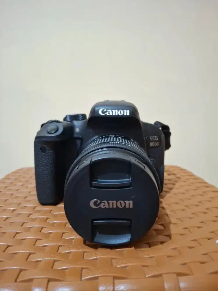 Kamera CANON EOS 800D