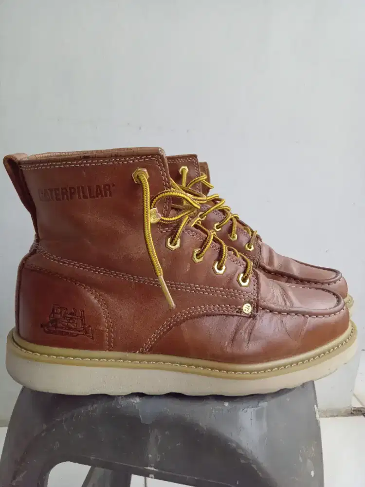 Sepatu Caterpilar