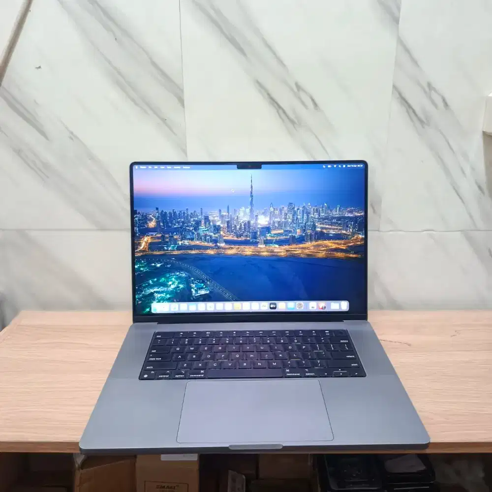 MacBook Pro 16 Inch m1 pro 2021 ram 16/512gb