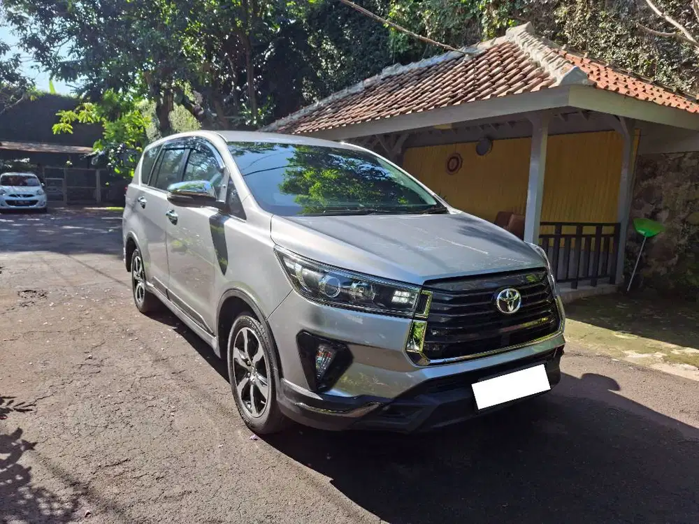 Innova Venturer Diesel AT 2021