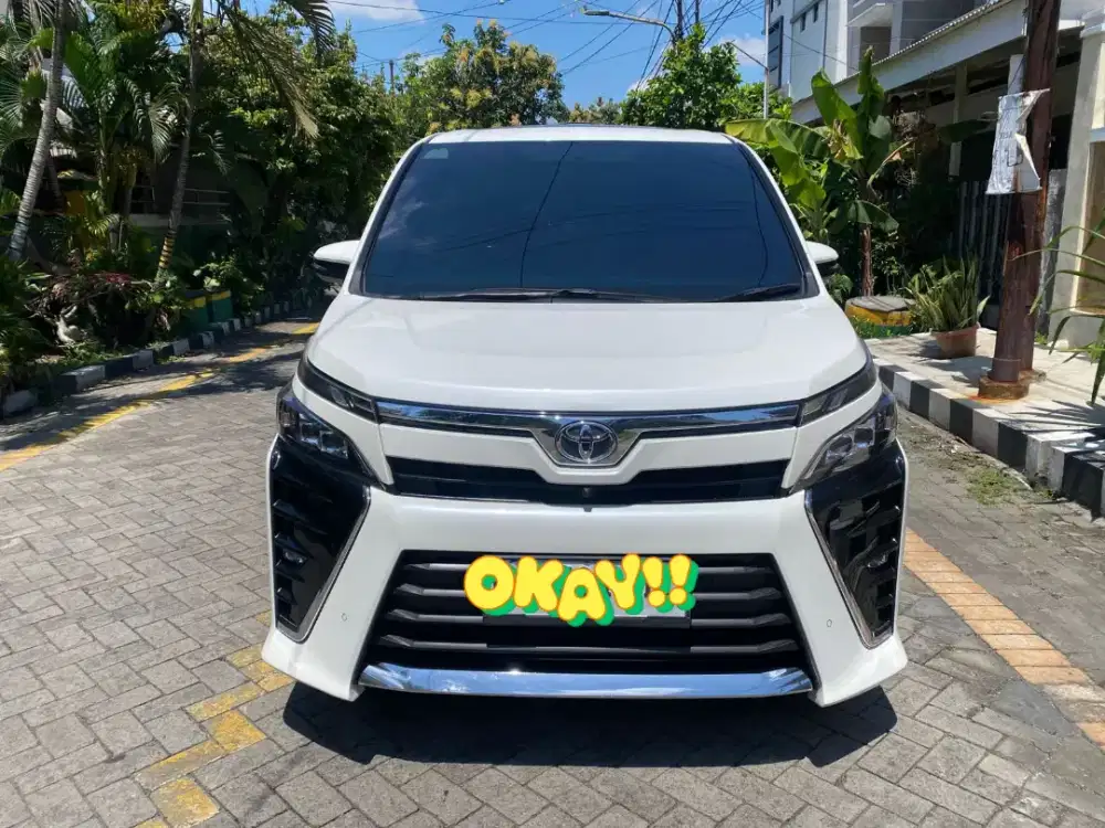 Toyota Voxy 2.0 matic 2020