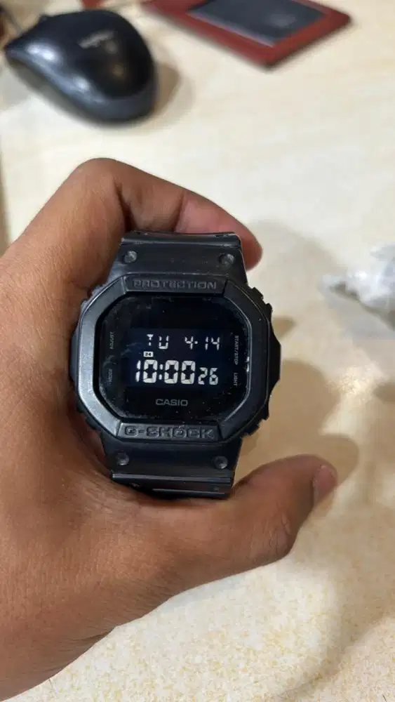 G SHOCK DW - 5600BB - 1DR