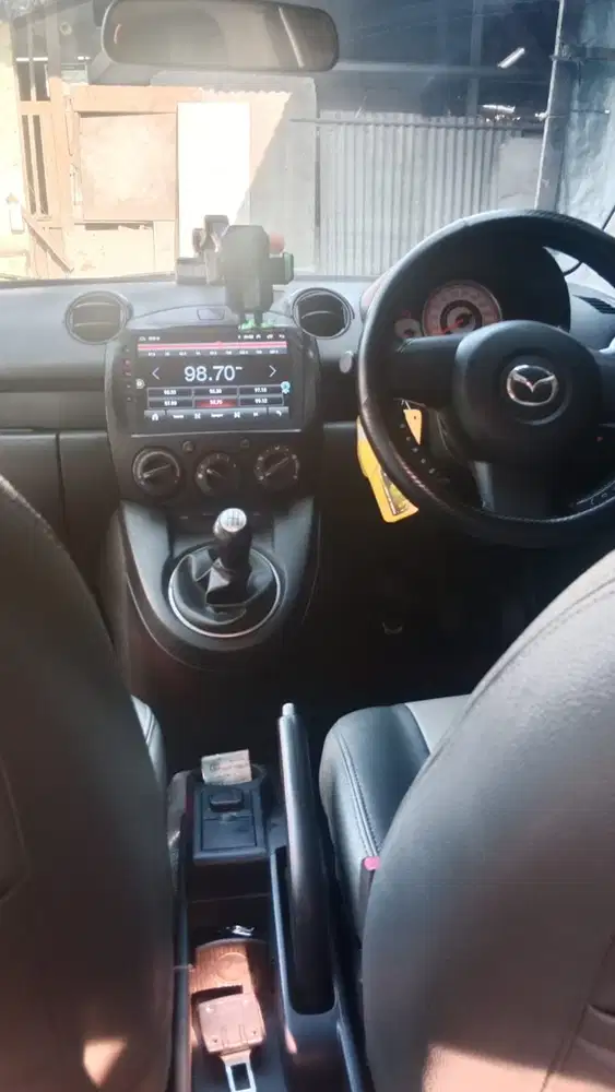 Mazda 2 2011 Bensin