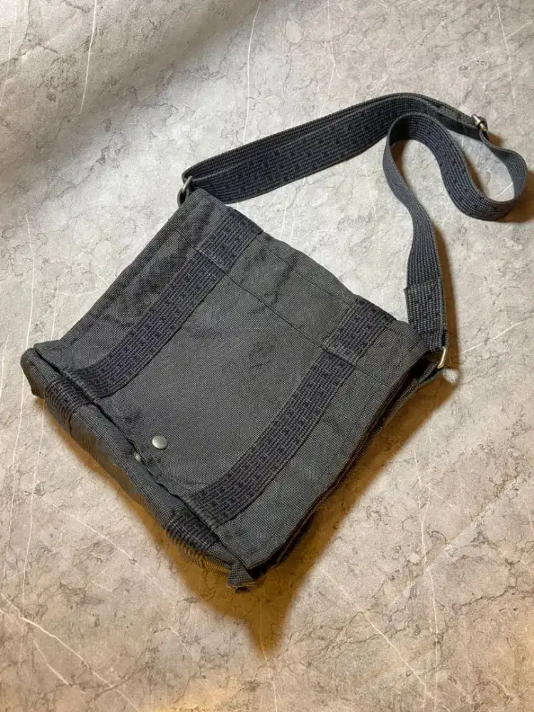Slingbag branded denim army