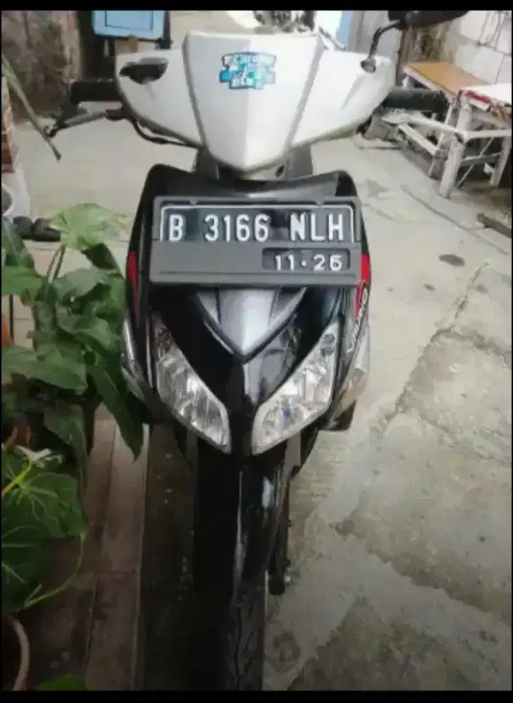 Bismillah, Dijual 1 unit sepeda motor sekuter merk Honda Vario karbu