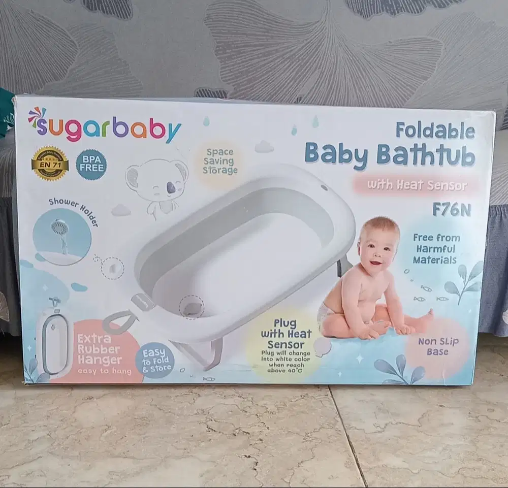 Satu paket bak mandi dan bantal menyusui