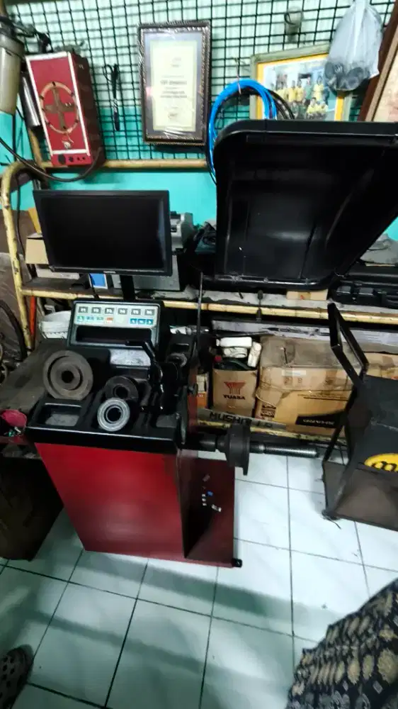Dijual mesin balancing mobil