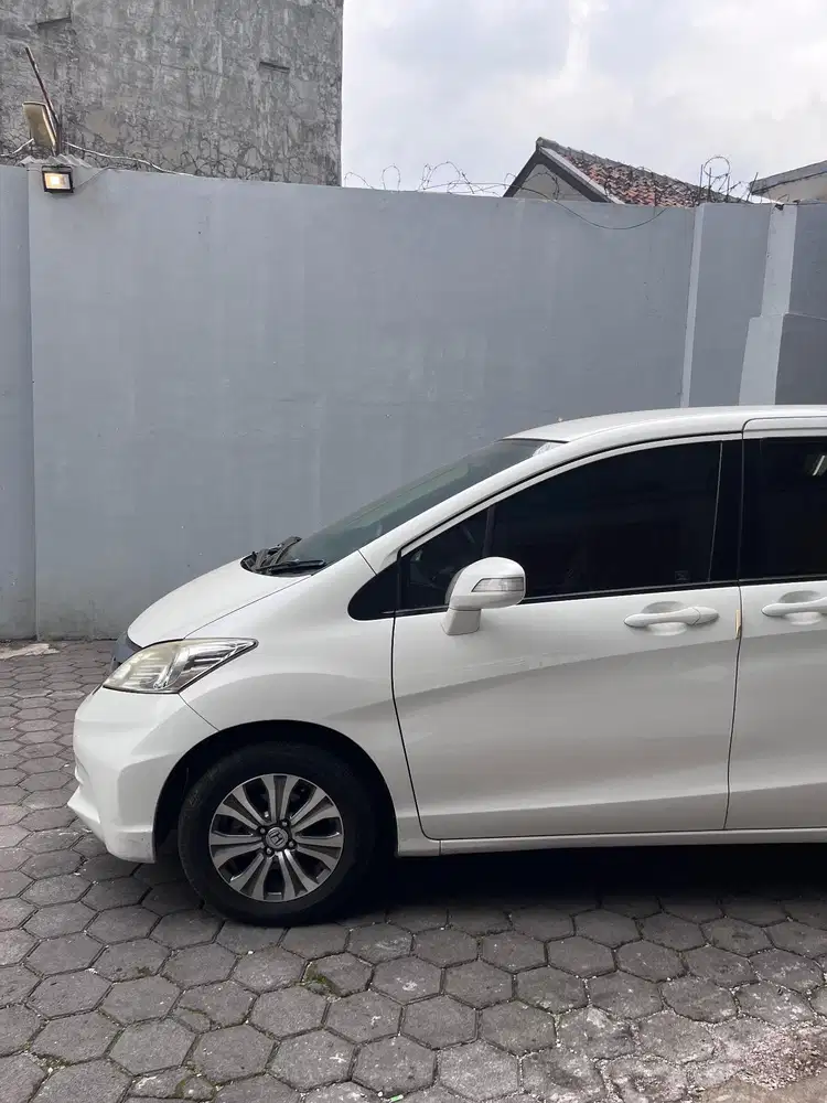 Honda Freed 2014 Bensin