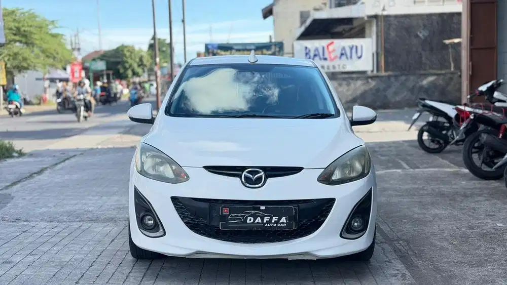 MAZDA 2 R 2011 Matic Putih
