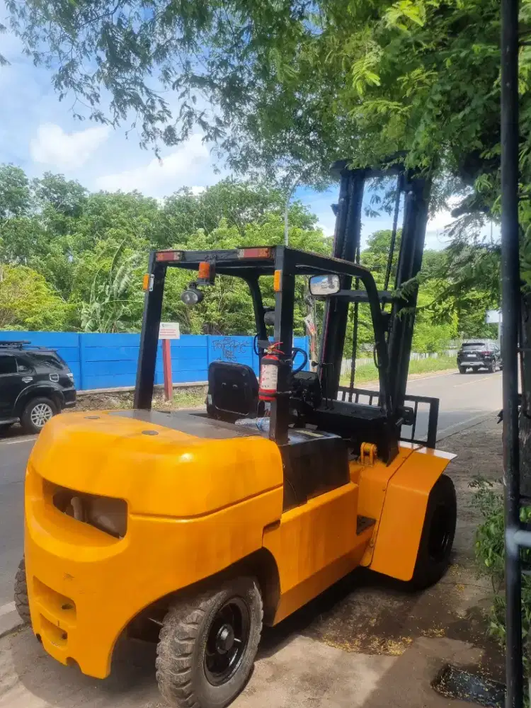 Forklift 5 ton compact