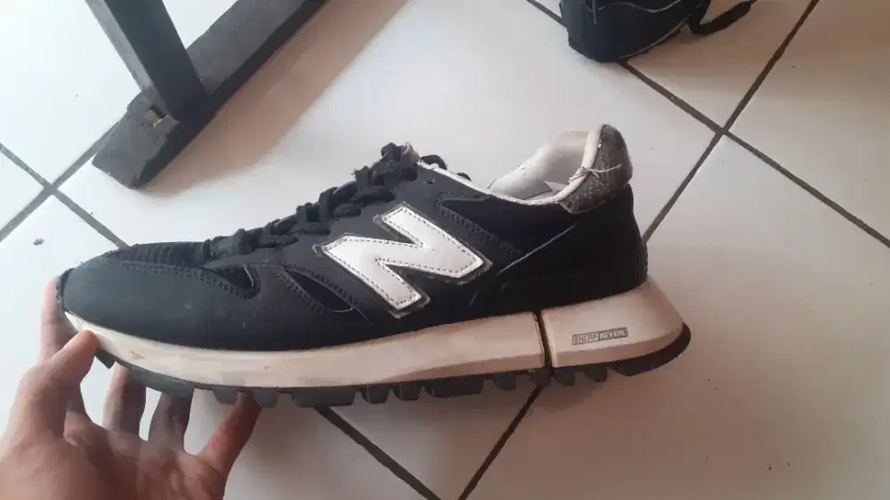 New Balance RC1300