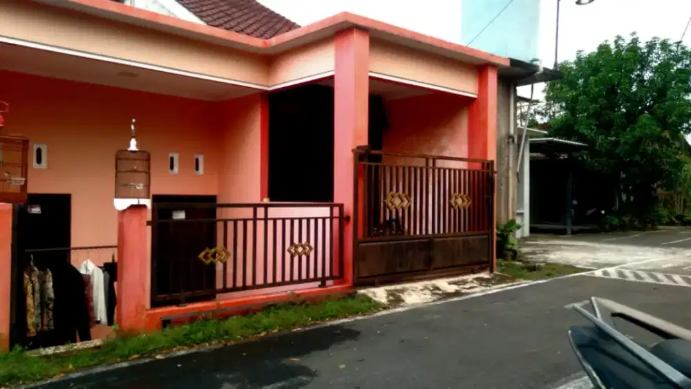 Di jual rumah siap huni,di Ngaliyan bringin, dekat SD ,MI ,MTS ,SMAN8