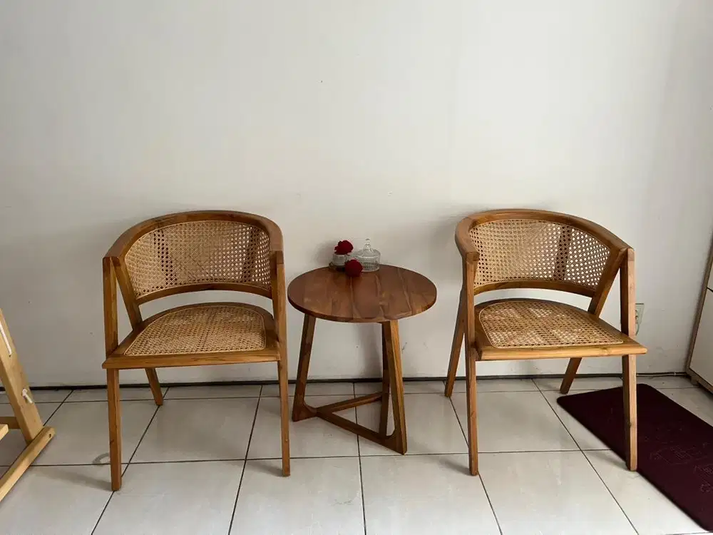 Set kursi teras rumah kayu jati anyaman rotan