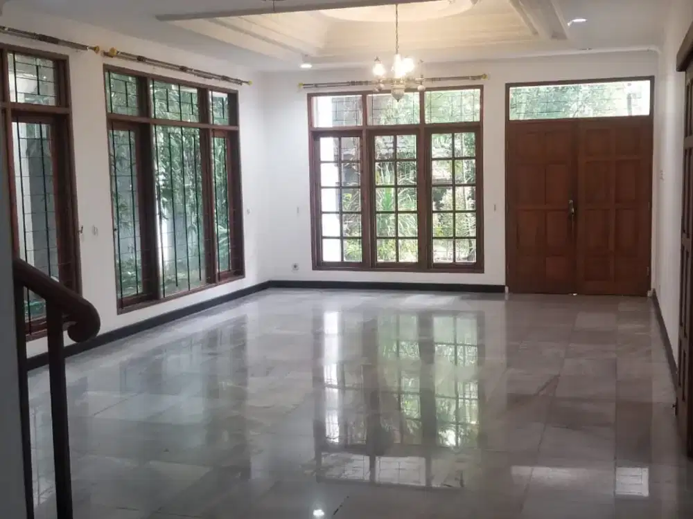 Disewakan Rumah Bagus @Dukuh Patra - Kuningan Jakarta Selatan